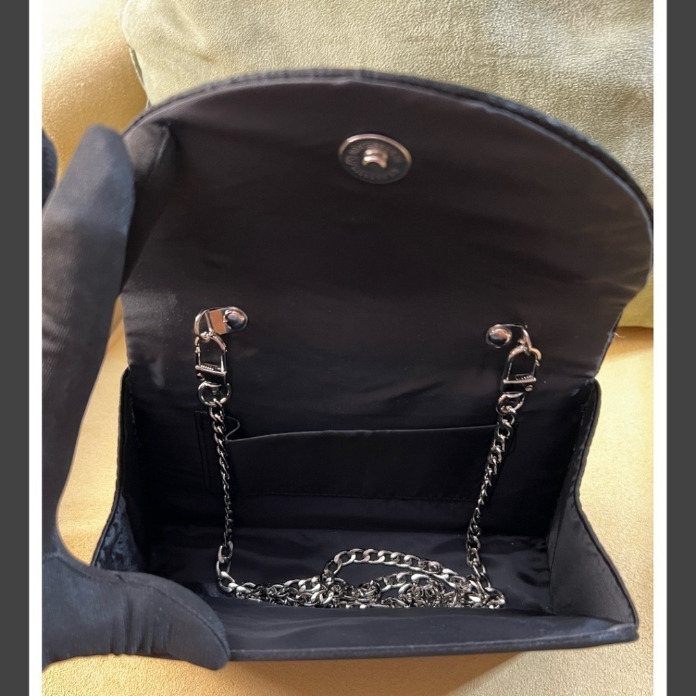 🔺SOLD🔺Black Satin Pleated-Flap Metal Handle Retro Evening Bag w/Detachable Strap - Picture 10 of 14